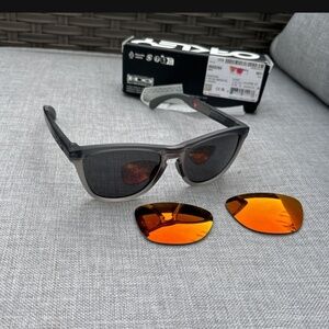 Oakley Frogskins Range